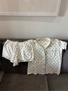 Roller Rabbit White Pajama Set with Blue Palm Print